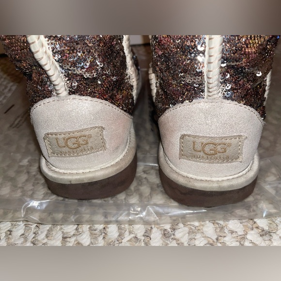 Champagne Sparkle Sequin Uggs - Picture 4 of 5